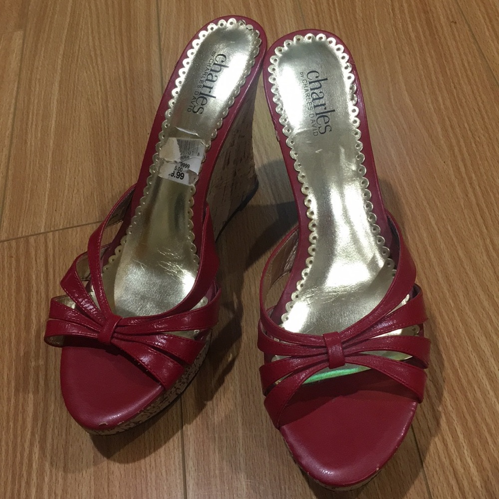 Strapped red wedges